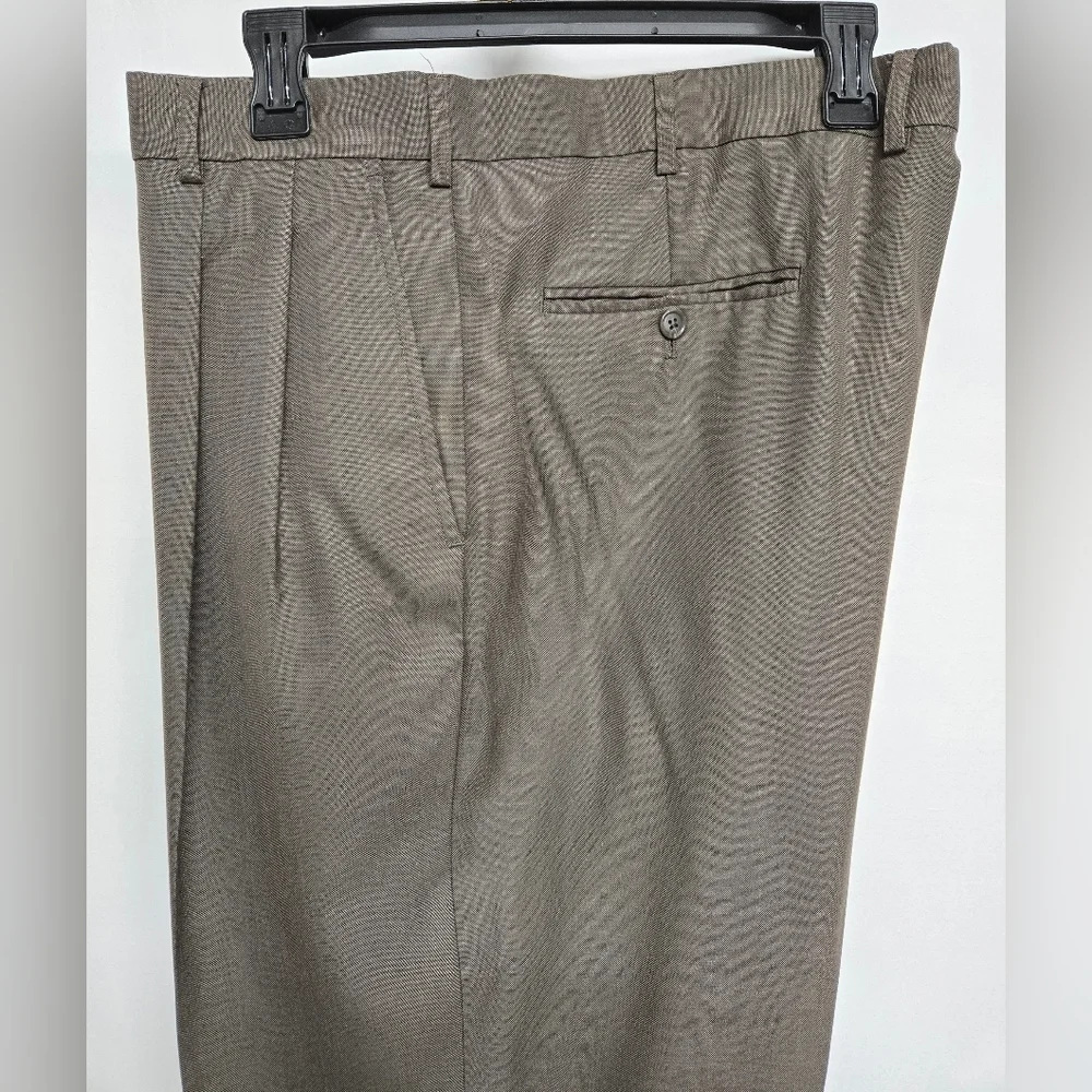 George Mens Suit 40 Waist 32 Inseam Taupe Brown Lapel Pleats Formal Business